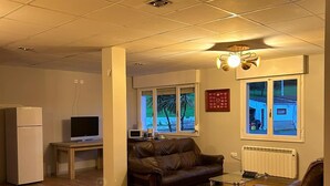 Óflokkuð mynd, 2 af 12, hnappur