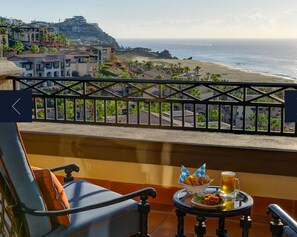 Property grounds - Cabo San Lucas Luxury Executive Suite with Ocean View - sleeps up to 6.  (Cabo San Lucas)