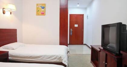 Guangde 168 Business Hotel