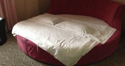 Guangde 168 Business Hotel