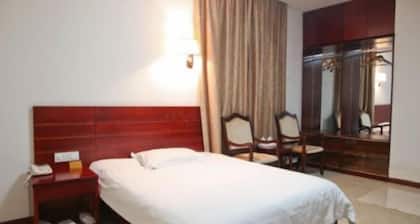 Guangde 168 Business Hotel