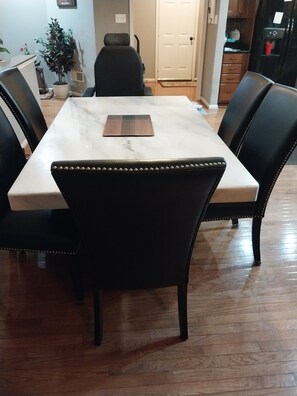 Dining - Beautiful 3BR, 3.5BA, Near UnderArmour Performance Center and hospitals (Westminster)