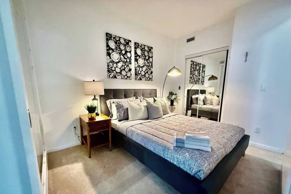 2 quartos, roupas de cama premium, ferros/tábuas de passar roupa