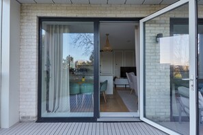 Exterior detail - Stylish Japandi-Inspired 2-Bedroom Home with Terrace, Parking & EV Charger. (Uxbridge)