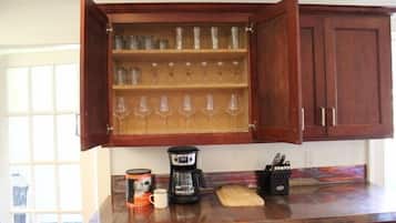 House, Private Bathroom, River View (Equinunk) | Shared kitchen