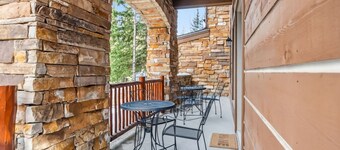 Ski in Ski out, Heated Pool, Luxury Keystone, CO