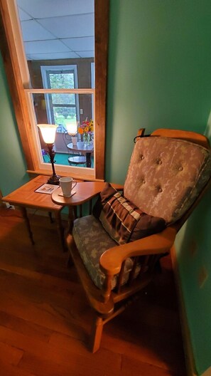 Hus - privat badeværelse - bjergudsigt (Angler & Nature's Delight) | Lounge