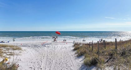 Dream Home Steps from Emerald Beach