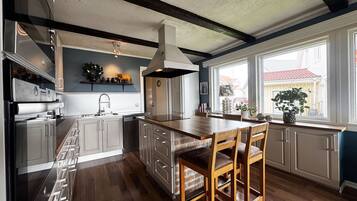 KylskÄp, mikrovÄgsugn, ugn och diskmaskin