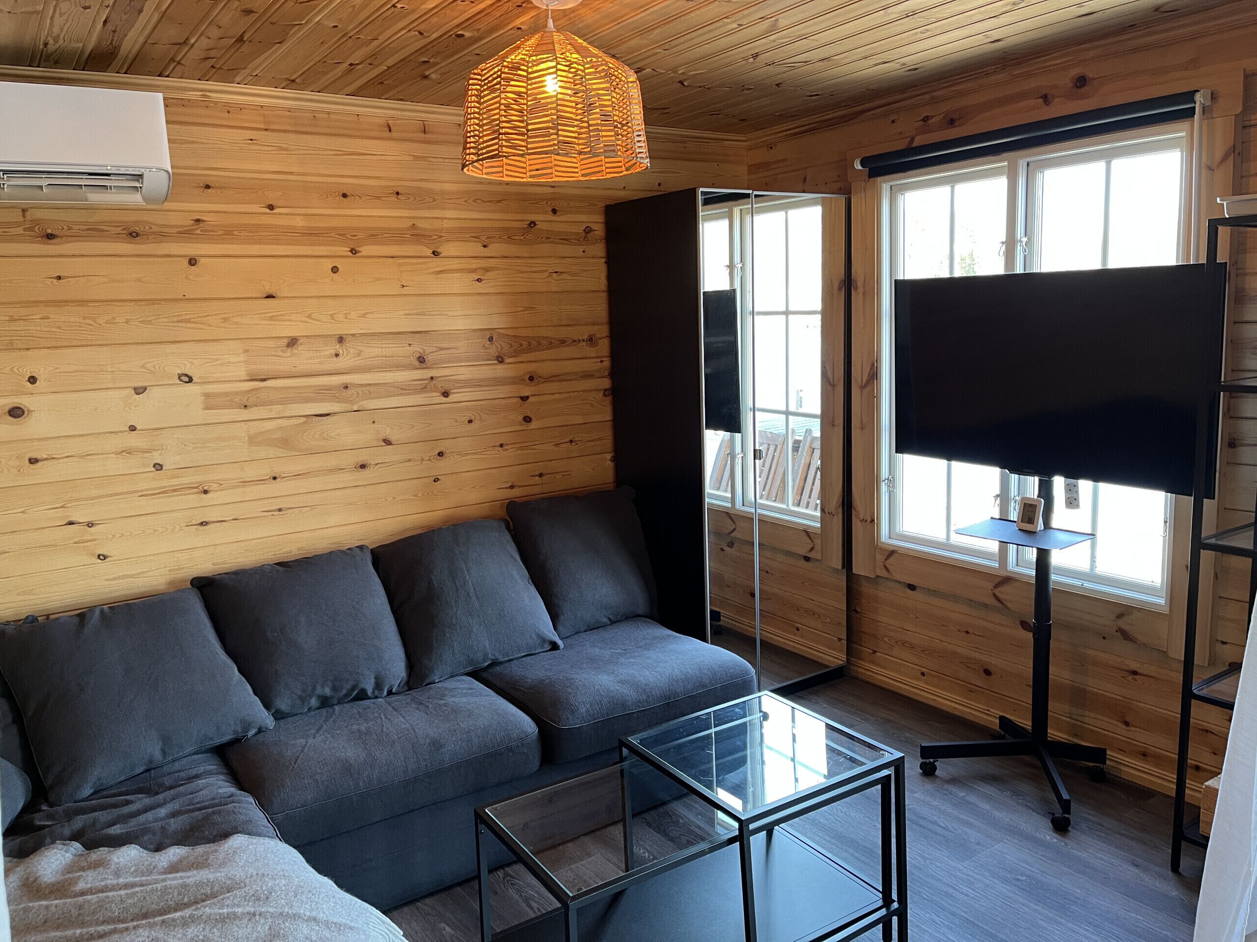 Télévision, cheminée