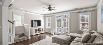 Modern 3 Bed 3.5 Bath in uptown Charlotte in the heart of it all.