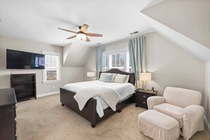 3 bedrooms, iron/ironing board, free WiFi, bed sheets - Charming Uptown Charlotte Home | Walk to Dining & Venues (Charlotte)