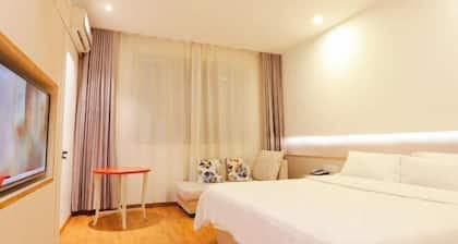 Huangjia Qiangui Business Hotel