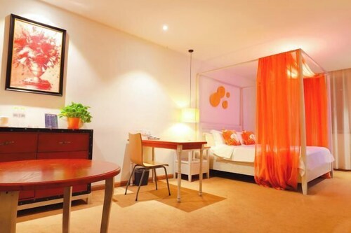 Huangjia Qiangui Business Hotel