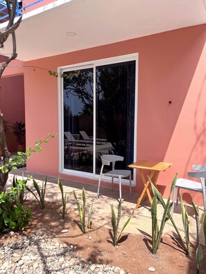 Deluxe Loft, 1 King Bed, Air conditioning, Poolside | Terrace/patio