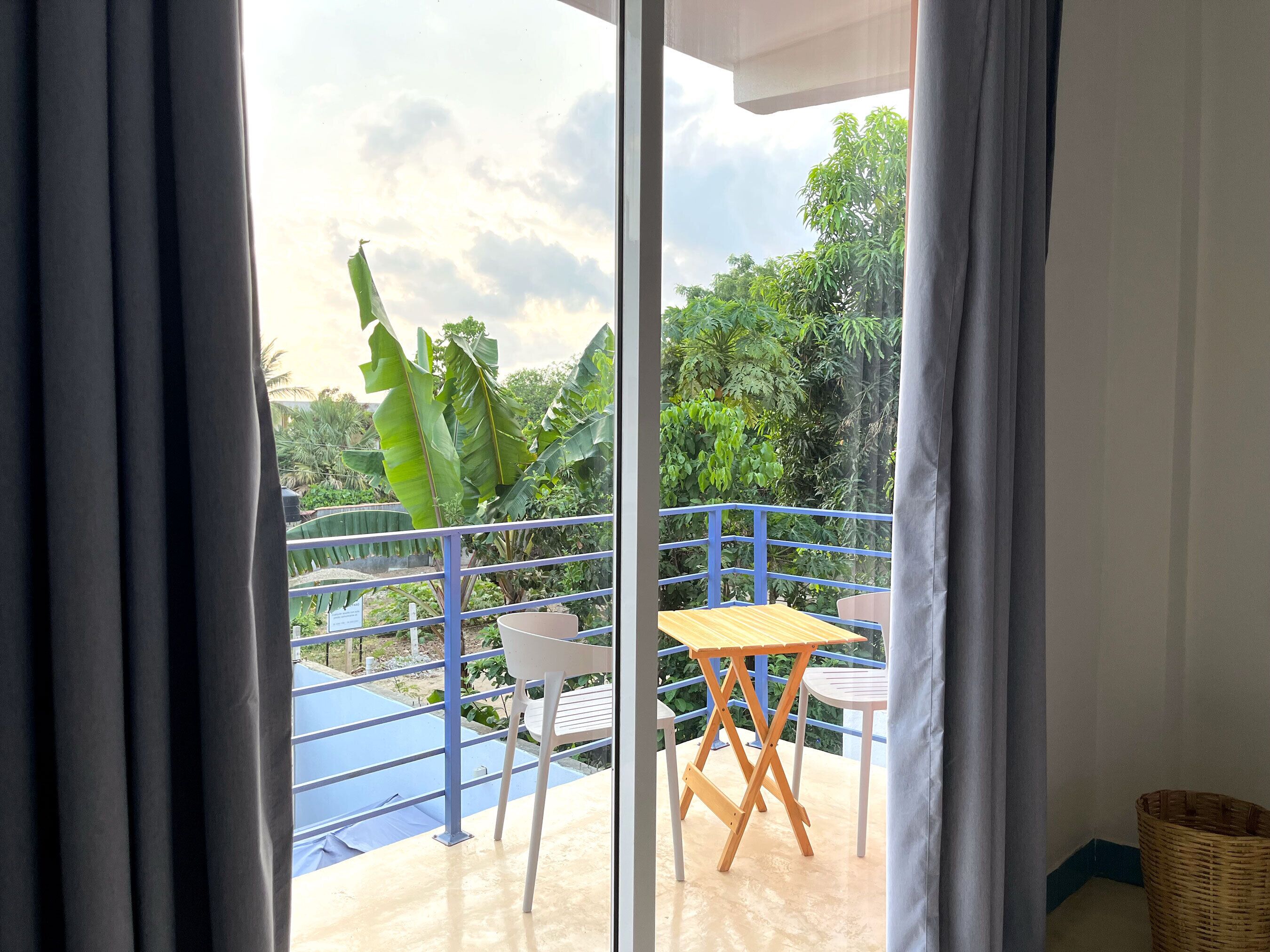 豪華樓中樓客房, 1 張特大雙人床, 露台, 庭園景 | 露台/庭院