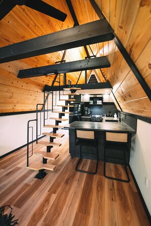 Private kitchen - Arrow Haus with Hot Tub (Fairview)