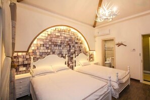 Room - Fallen Bay (Shengsi)