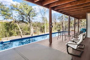 Terrace/patio - Austin Getaway w Pool Hot Tub Games More (Lakeway)
