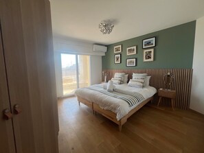 2 bedrooms, desk, iron/ironing board, free WiFi