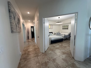 3 chambres, bureau, fer et planche à repasser, Wi-Fi gratuit