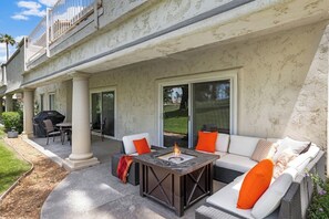 Outdoor dining - Desert Falls Country Club Vacations Retreat! (Palm Desert)