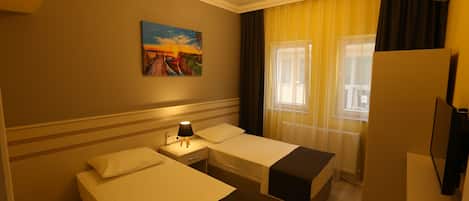 Standard Twin Room | Free WiFi