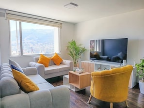 Living area - LUXURY SUITE (Quito)