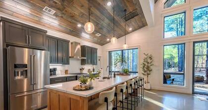 CABIN - Near BLACK MOUNTAIn