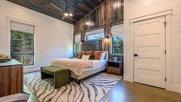 Luxury House, 3 Bedrooms | 3 bedrooms, iron/ironing board, free WiFi