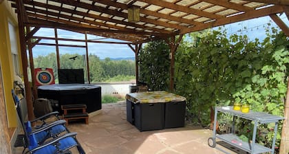 GĂźte LeCLARA Ă la montagne, billard, jacuzzi, saunaâŠanimaux decompagnie acceptĂ©s