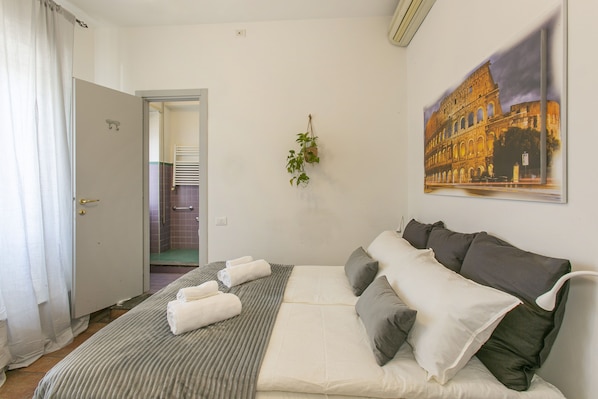 1 bedroom, WiFi, bed sheets