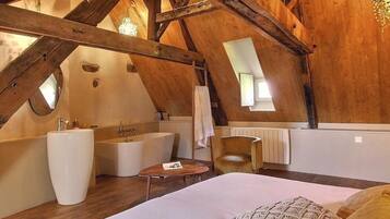 3 slaapkamers, een strijkplank/strijkijzer, gratis wifi, beddengoed