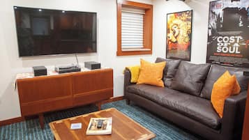 TV connectée, livres, médiathÚque, chaßne hi-fi