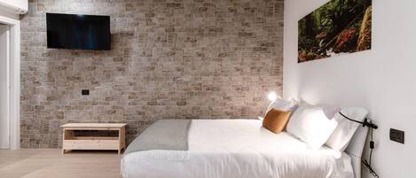 Zimmersafe, Bügeleisen/Bügelbrett, kostenloses WLAN, Bettwäsche