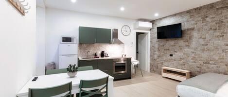 Coffres-forts dans les chambres, fer et planche à repasser