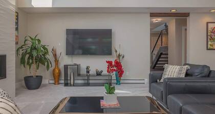 Anchorage Grand Home Downtown