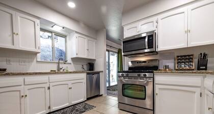 *BBQ *Outdoor fireplace *Hiking & Biking