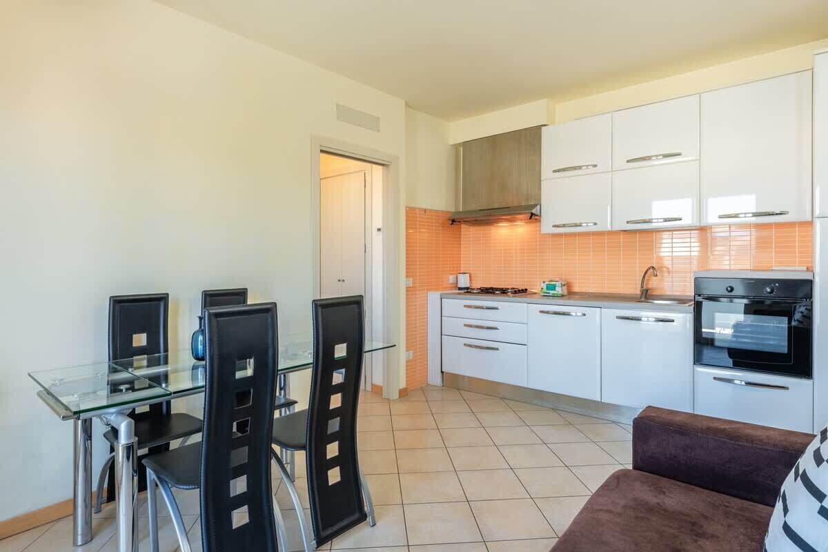 Kühlschrank, Ofen, Herdplatte, Geschirrspüler