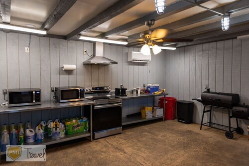 Nostalgic Motel Vibes *Cozy Rooms * WIFI *Room 3