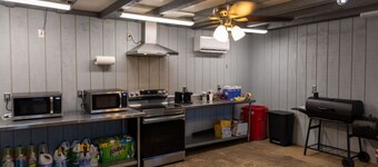 Nostalgic Motel Vibes *Cozy Rooms * WIFI *Room 3