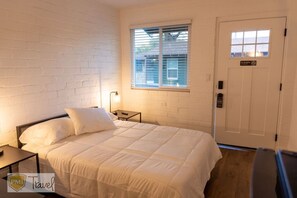 1 habitación, escritorio, wifi y ropa de cama