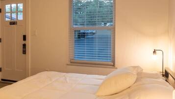 1 habitación, escritorio, wifi y ropa de cama