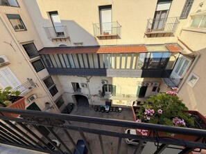 Junior Suite, Balcony | Courtyard view - HrD Luxury rooms (Palermo)