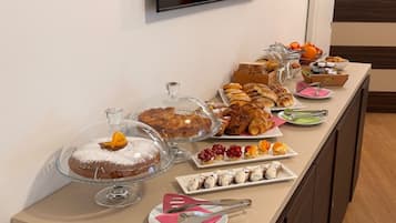 Colazione a buffet inclusa, servita tutte le mattine
