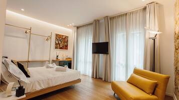 Kamar Triple Deluks, pemandangan kota | 1 kamar tidur, seprai premium, busa memori, dan minibar gratis