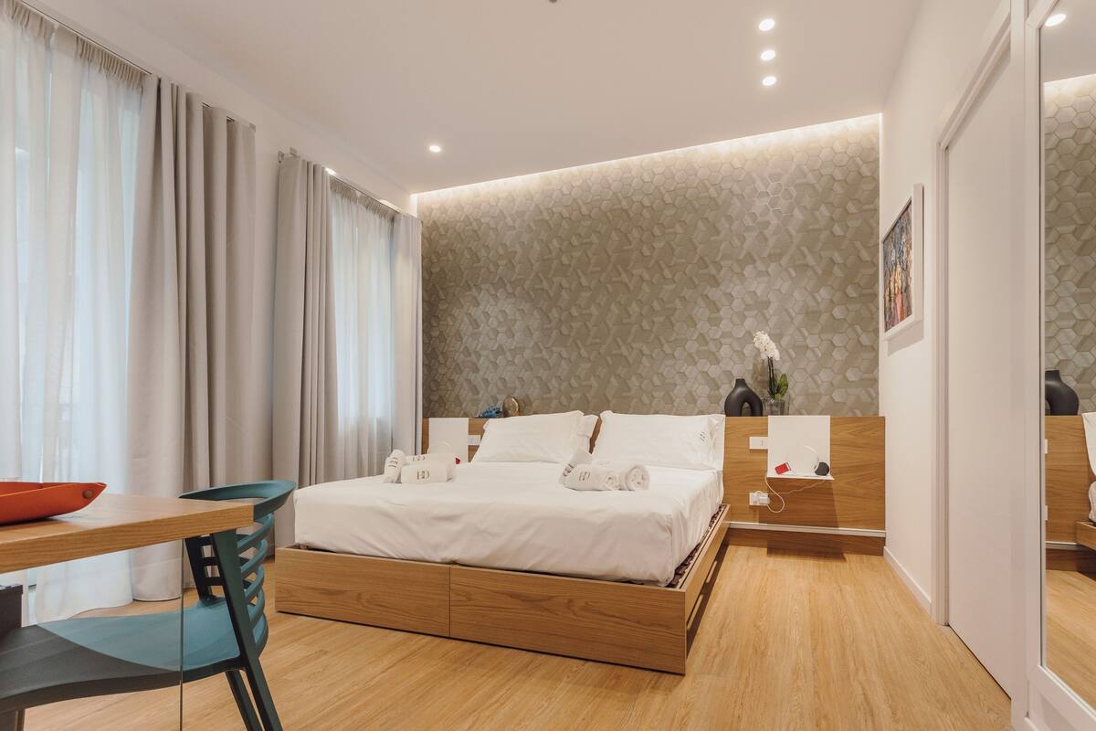 Superior-herbergi með tvíbreiðu rúmi - 1 stórt tvíbreitt rúm | Rúmföt af bestu gerð, rúm með memory foam dýnum