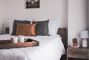 2 chambres, fer et planche à repasser, Wi-Fi, draps fournis