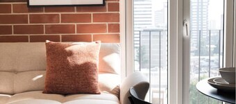 Zone 10 - Central location - close to airport