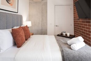 1 habitación, tabla de planchar con plancha, wifi y ropa de cama 